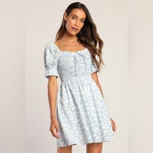 Lulu’s Small Floral puff sleeve dress